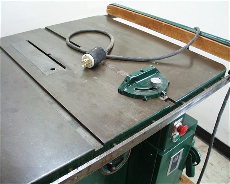 YatesAmerican Table Saw US 450.00 (Crivitz, Wisconsin)