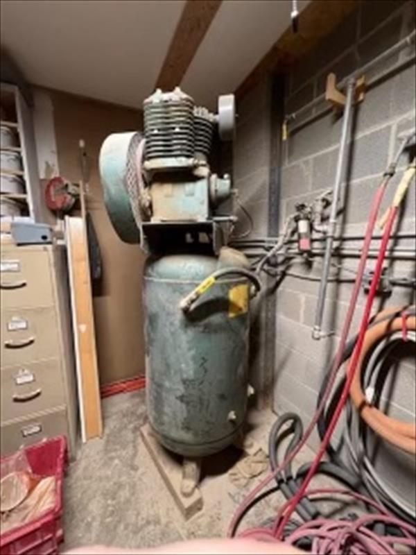 Vintage Saylor Beall Air Compressor US 425 00 Brentwood Maryland