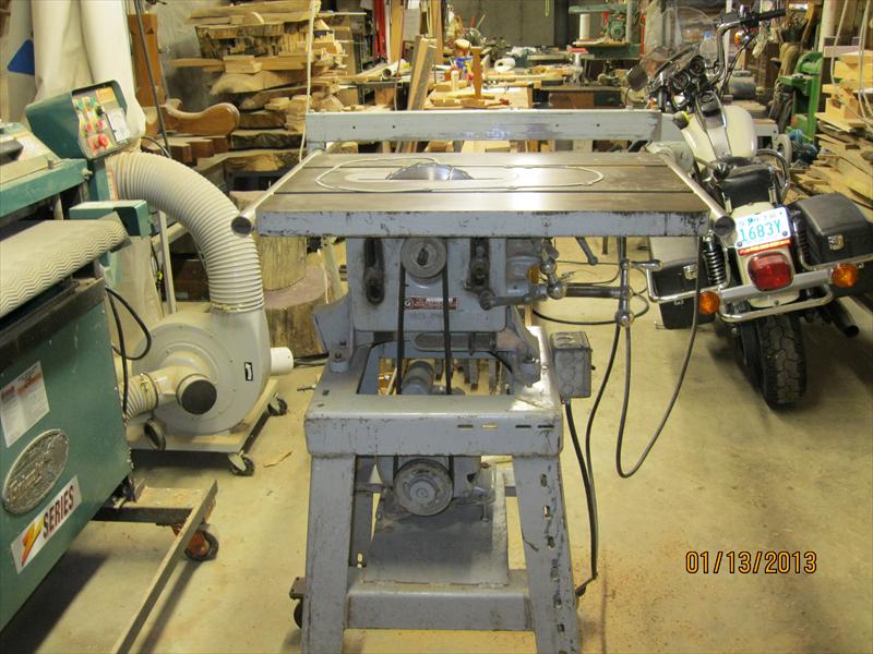 Delta-milwaukee Table Saw - Us $450.00 (alton, Nh) 