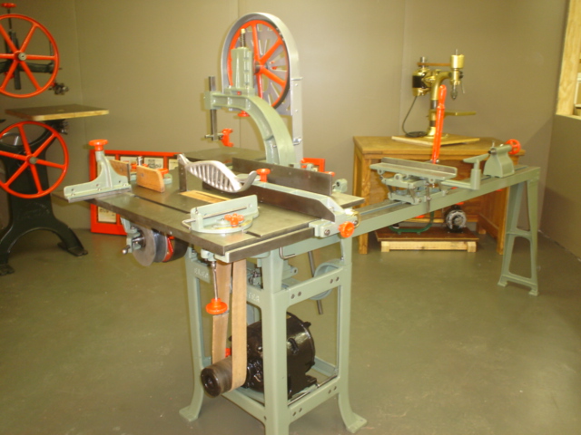 Carpenter deals saw machine