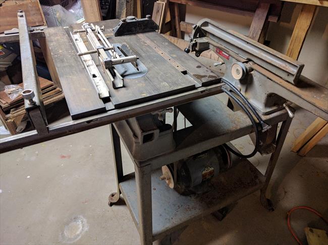 Delta Machinery - Table saw maintenance time! Lookin' clean  @jeremybuildswoodworking! #deltatools #TheDeltaCrew #Woodworking #wood  #woodworkingtricks #finewoodworking
